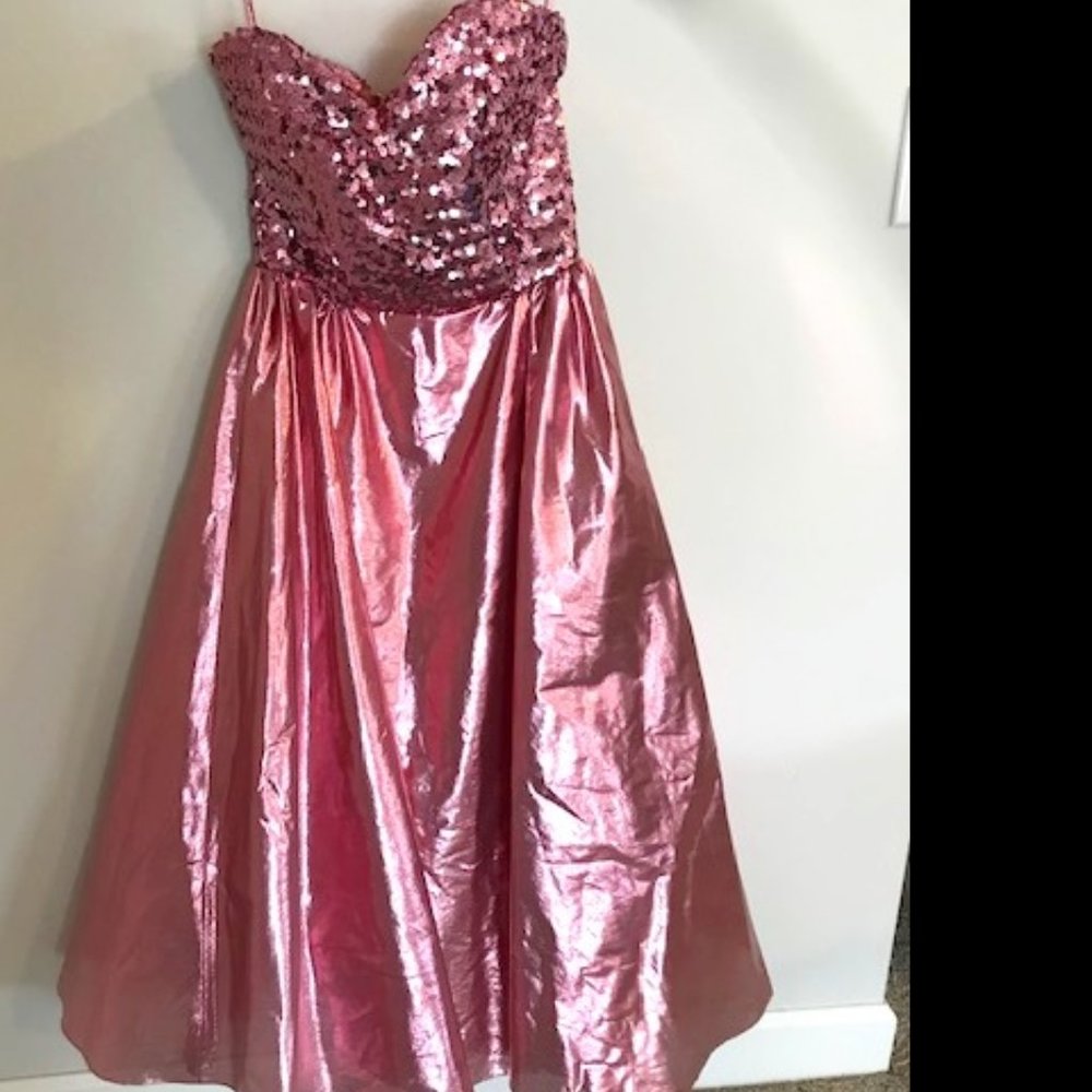 Vintage Damore size 0 prom dress in pink lame with pink sequined bodice